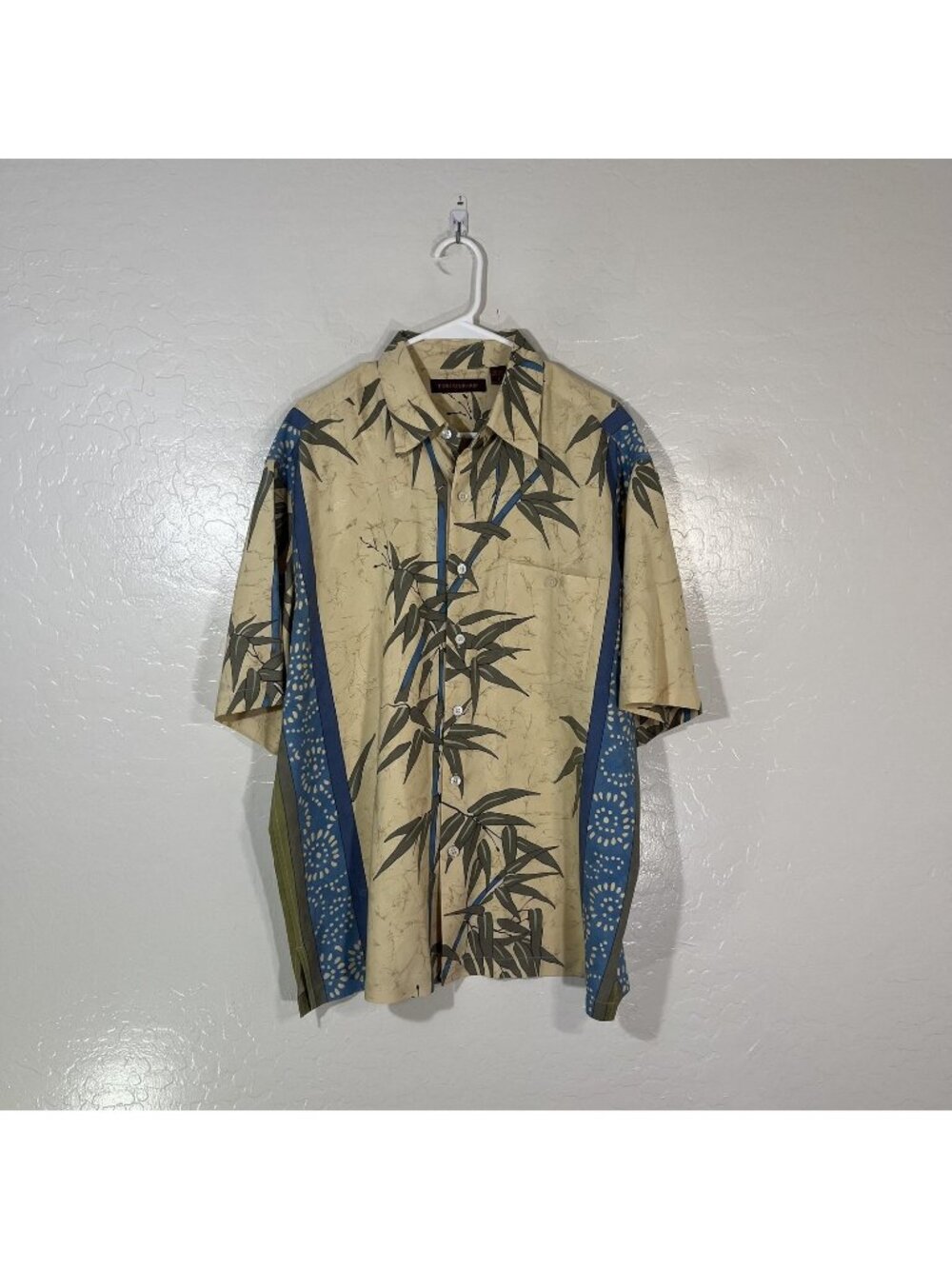 Tori Richard Shirt Mens Large Beige Bamboo Hawaiian Silk Short Sleeve Button Up